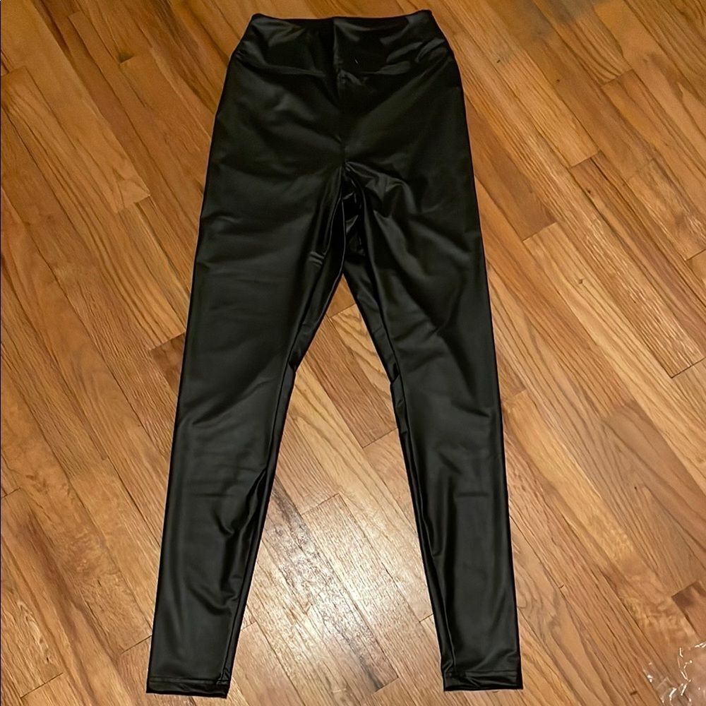 OFFLINE by Aerie Real Luxe Faux Leather Leggings Size M NWT High Waisted